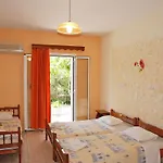 Emilia * Trapezaki (Kefalonia)